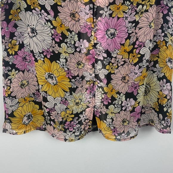 BB Dakota Floral Flutter Sleeve Button Loops Large Blouse - Pink, Yellow, Black - Picture 5 of 11
